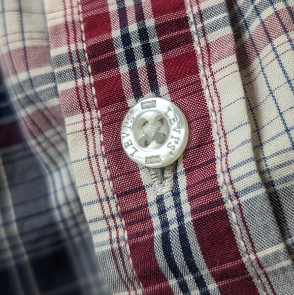 Levi's button down plaid shirt, size large. - Picture 6 of 8